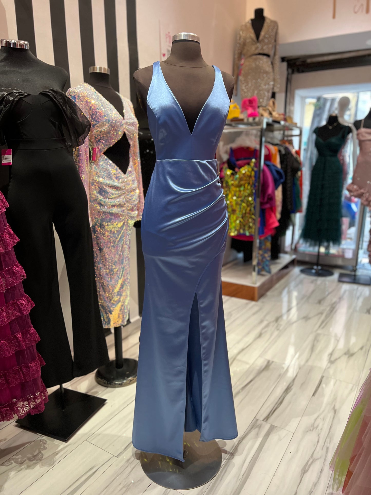 Vestido Satin Abertura Cruzada