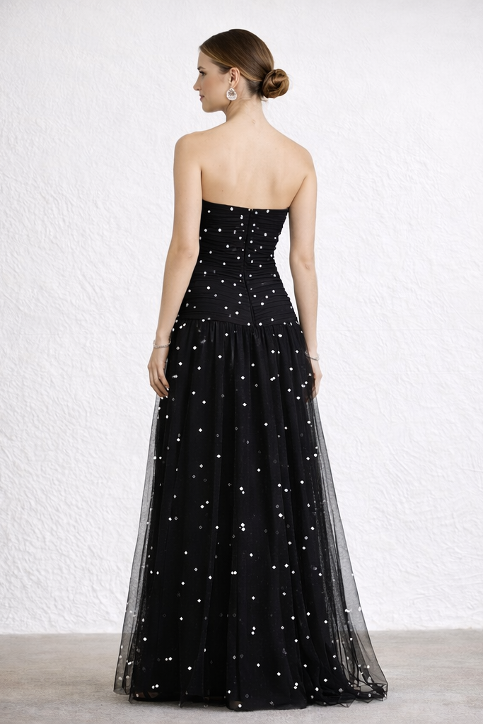 Vestido Largo Strapless de Tul con Perlas