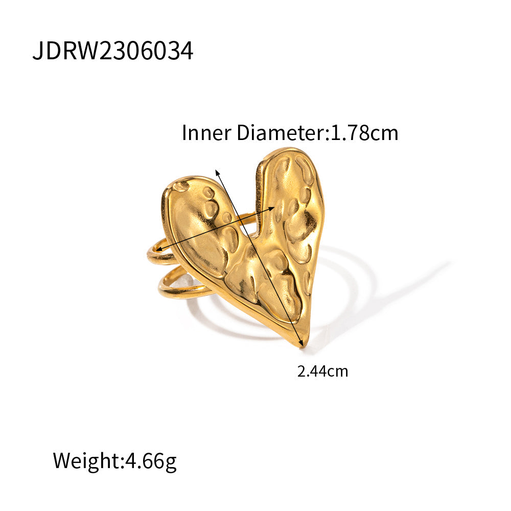 Anillo Corazón Martillado Dorado Ajustable