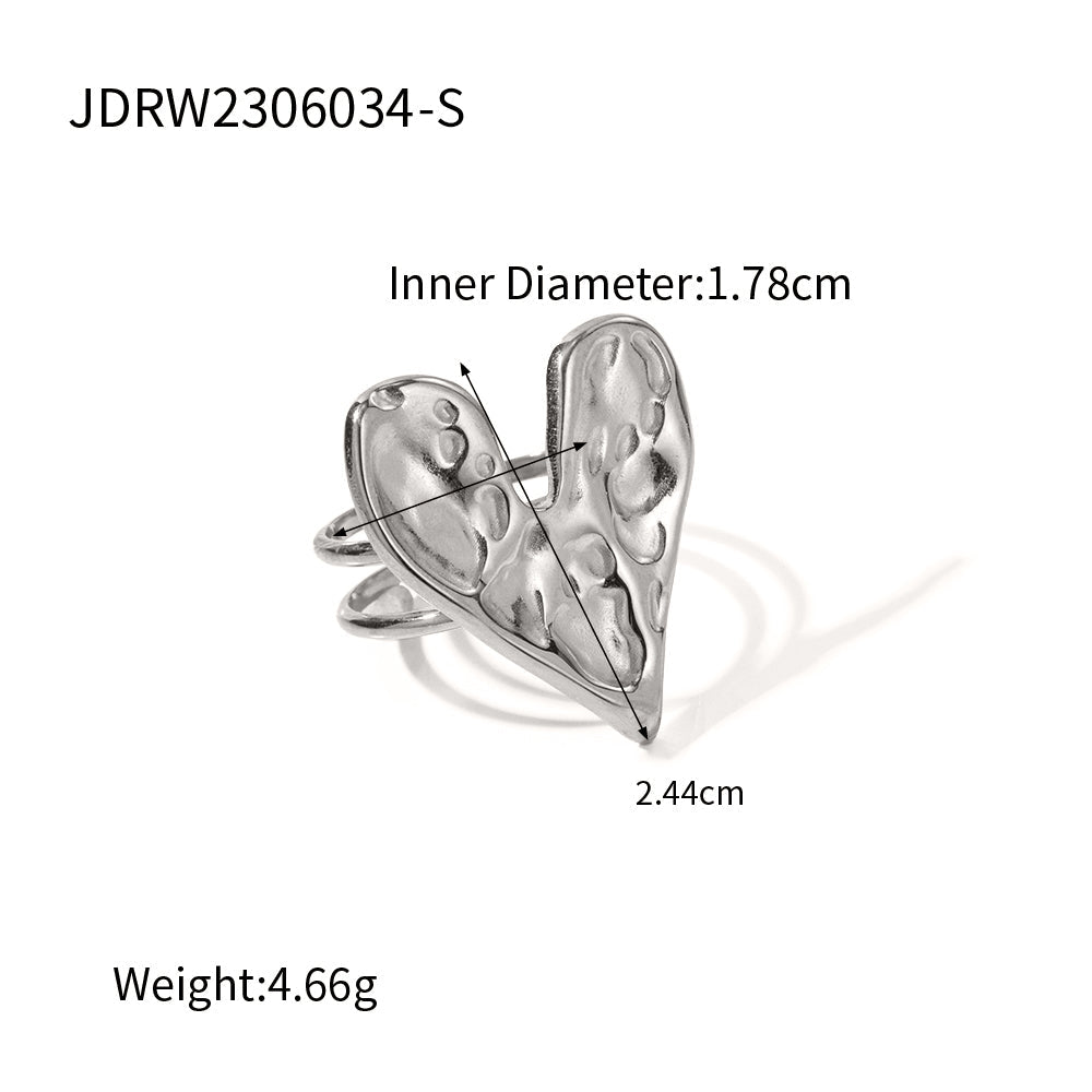Anillo Corazón Plateado Martillado Ajustable