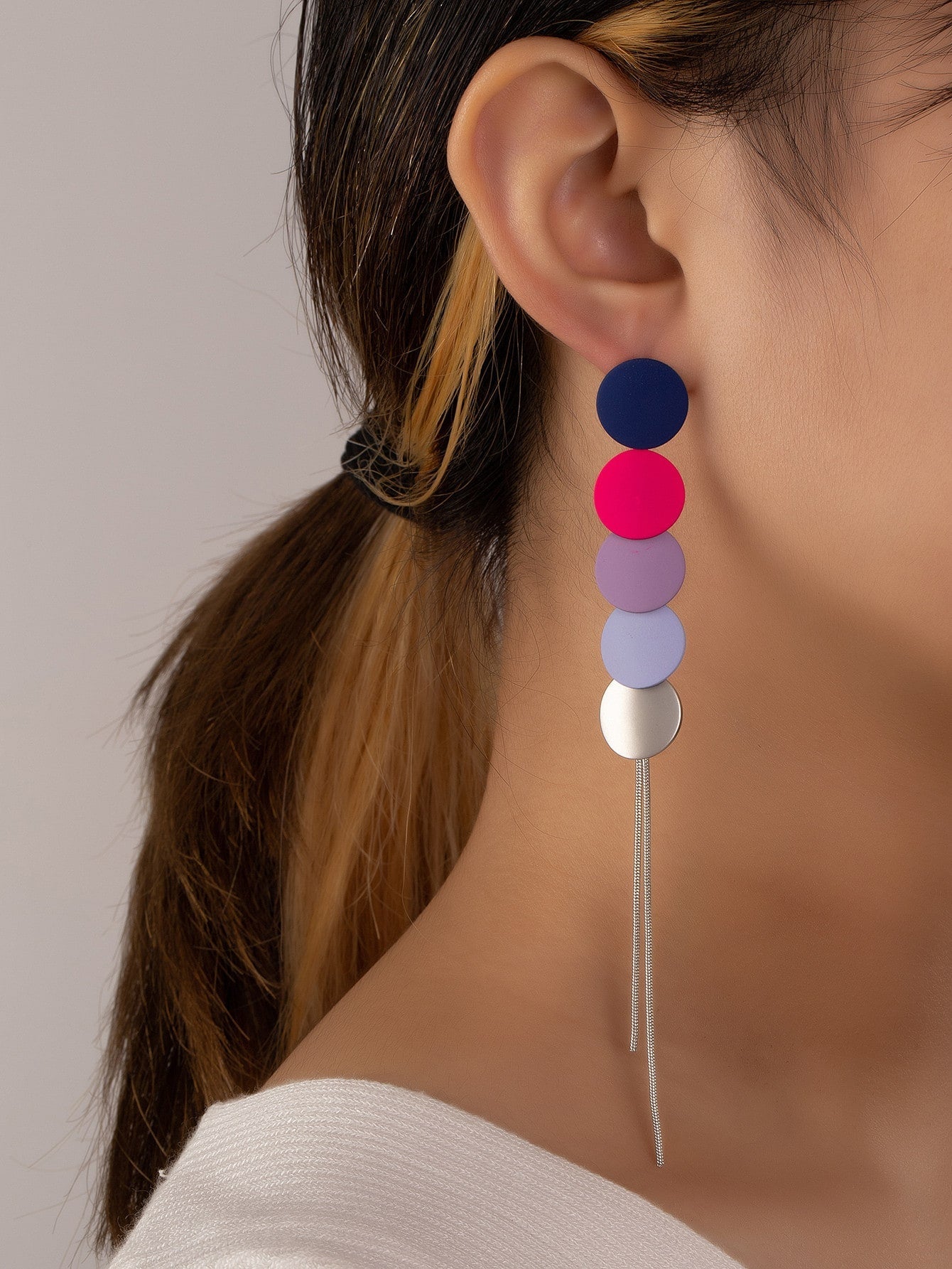 Aretes Largos Discos Tonos Rosa y Azul con Cadena