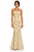 Vestido largo de encaje strapless