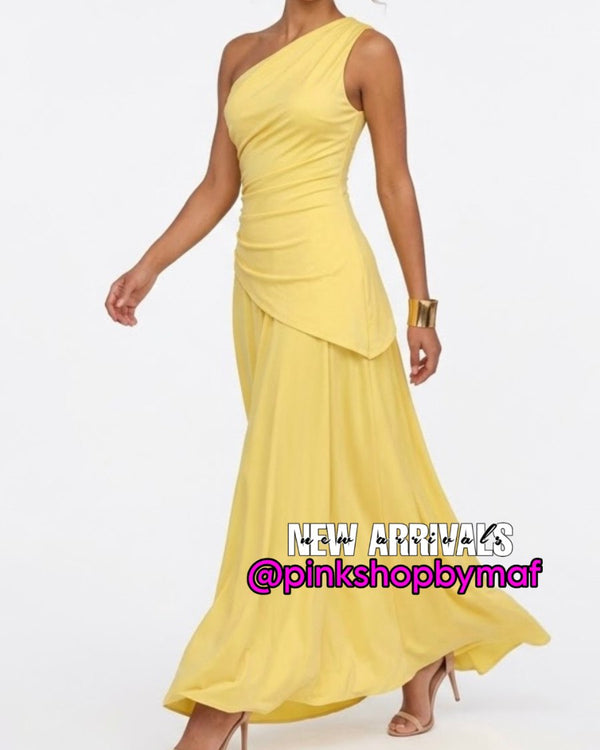 Pink Shop by MAF en redes sociales