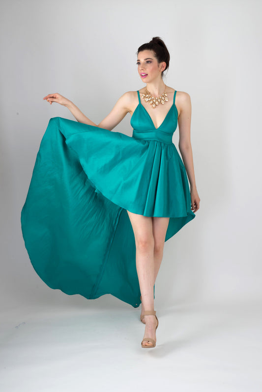VESTIDO CORTO LARGO ESCOTE V