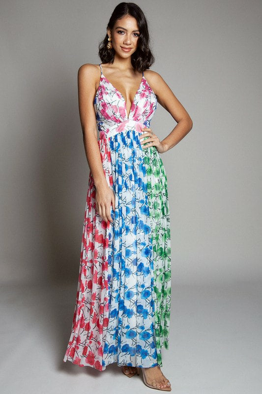 VESTIDO MESH FLOREADO ESCOTE V CON ABERTURAS EN  LAS PIERNAS