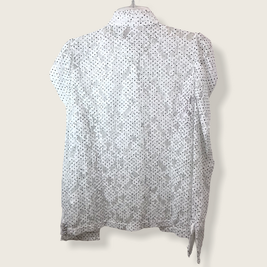 Blusa encaje Blanca con Puntod Negros