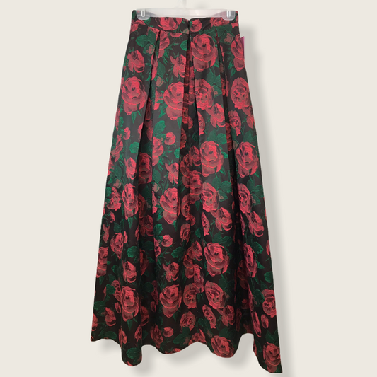 Maxifalda Negra con Rosas Rojas