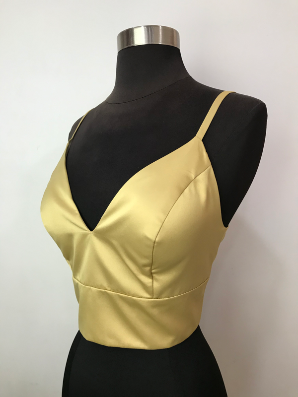 Crop top escote V dorado