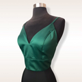 Crop top escote V verde botella