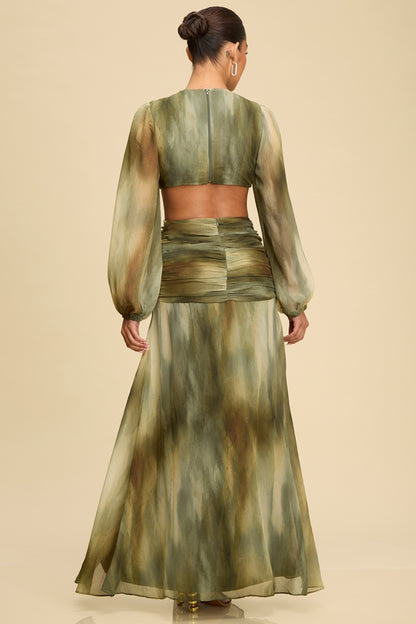 Vestido Largo Metálico Verde Olivo con Cut-Out y Aro Central-Preventa