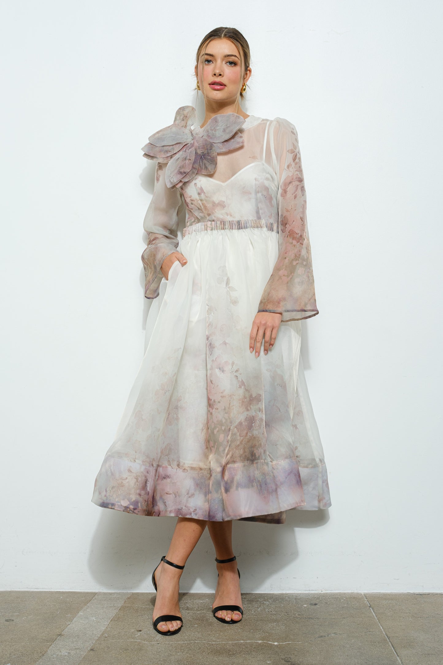 Vestido Midi Organza Manga larga beige