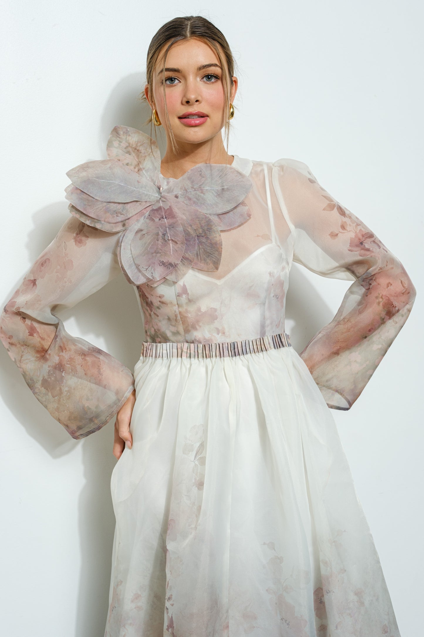Vestido Midi Organza Manga larga beige