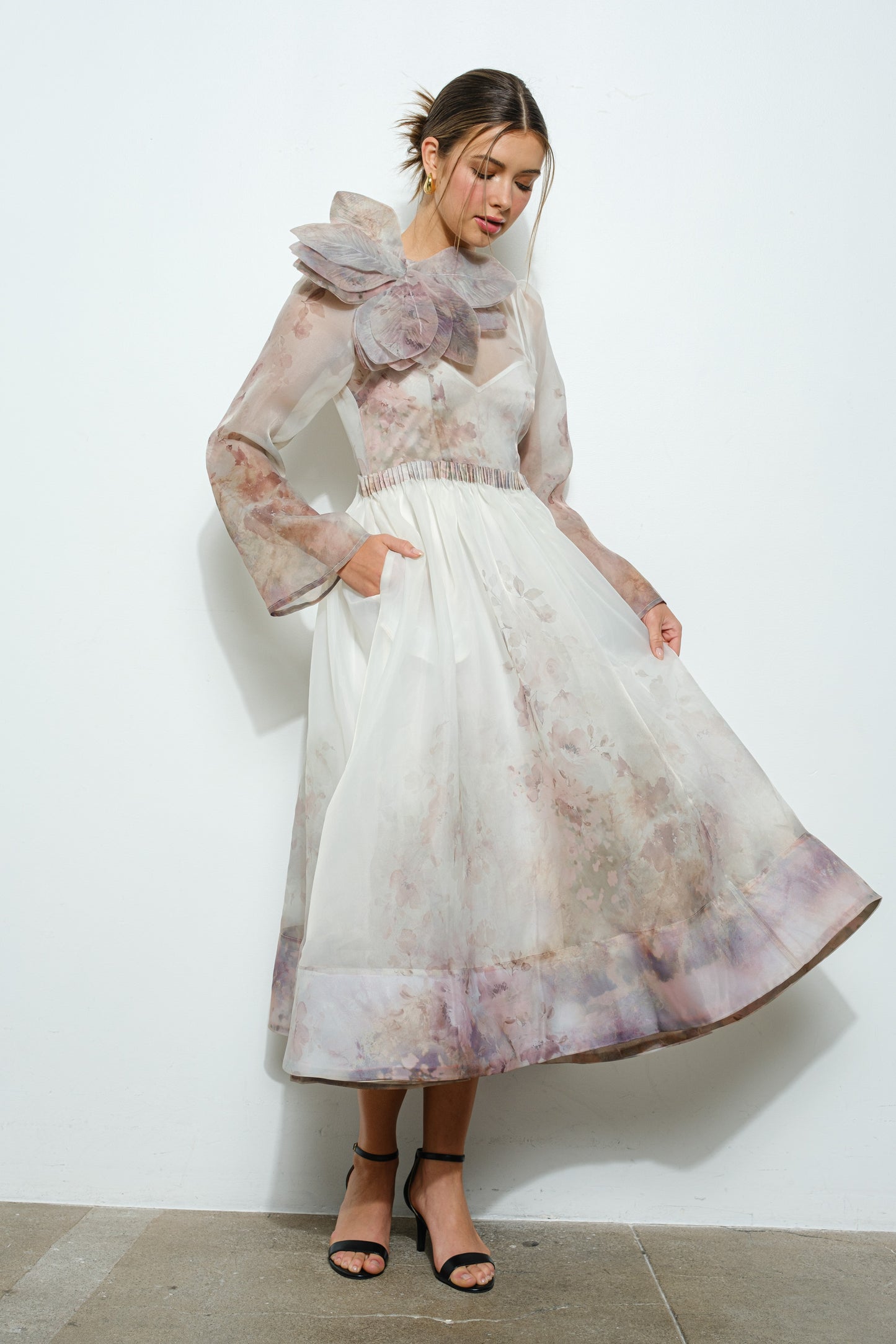 Vestido Midi Organza Manga larga beige