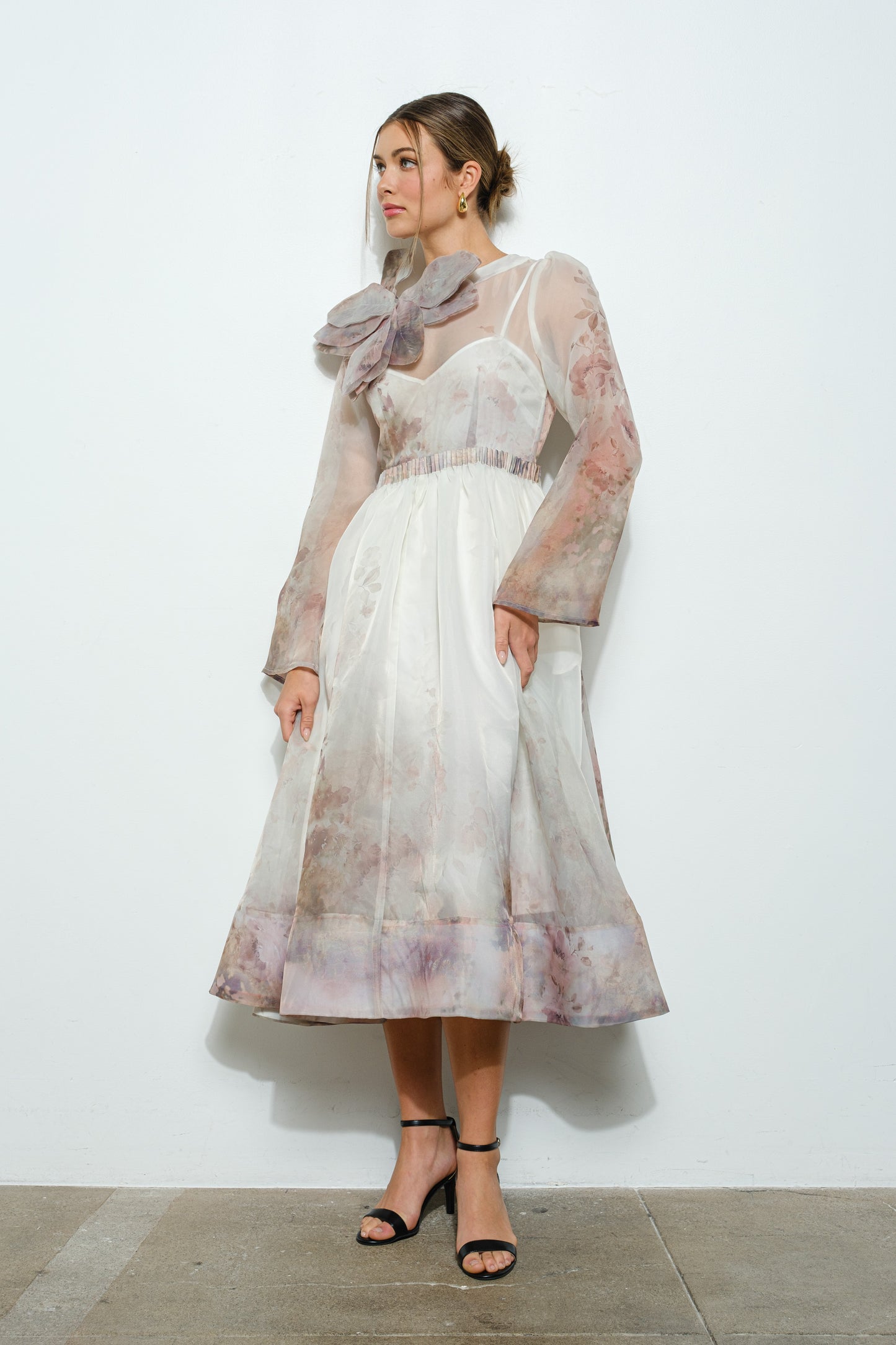 Vestido Midi Organza Manga larga beige