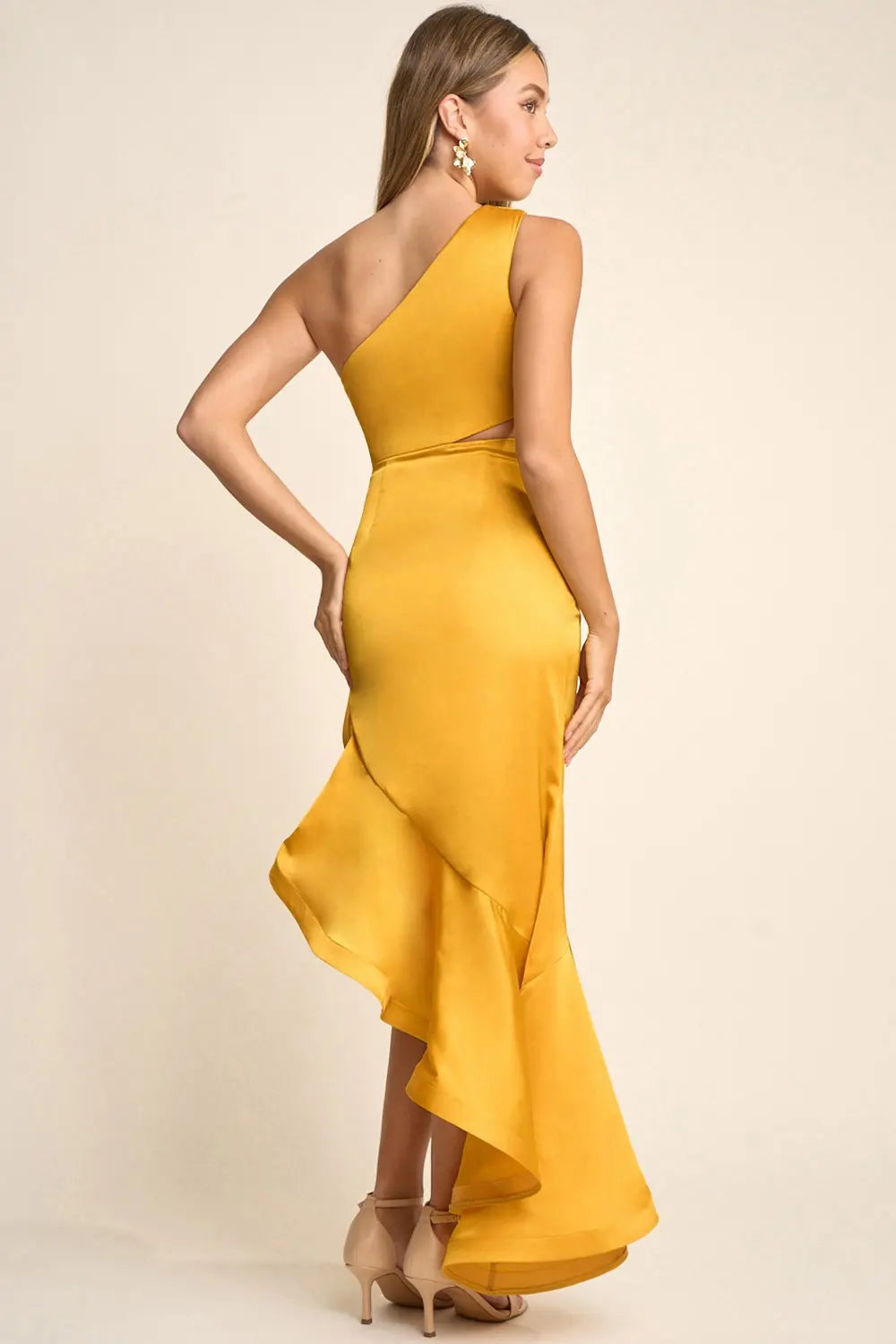 Vestido Largo Asimétrico Satín Mostaza | V260215