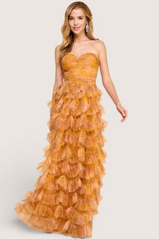 Vestido Largo Strapless de Tul con Capas Mostaza