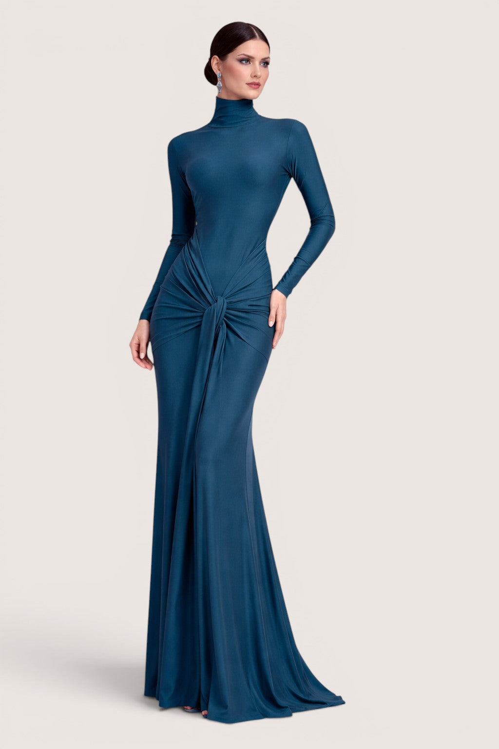 Vestido Aura Nudo Elegante – Cuello Alto & Manga Larga