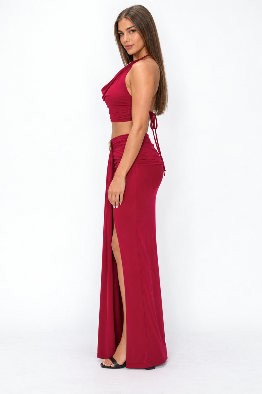 Pink Shop by MAF Conjunto de top halter drapeado y falda larga con abertura vino tinto, lateral