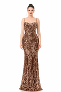 Vestido Largo Ajustado con Bordado Metálico y Espalda Corset