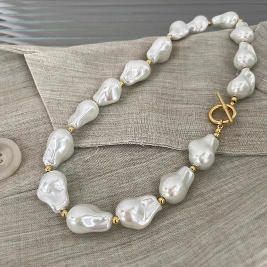 Collar Perlas Barrocas Cierre Dorado Toggle