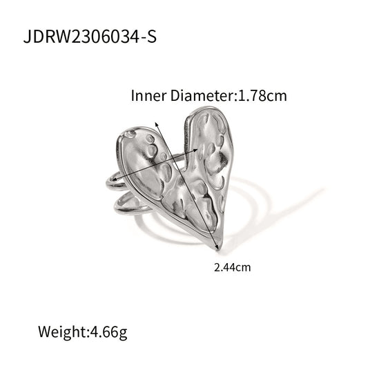 Anillo Corazón Plateado Martillado Ajustable