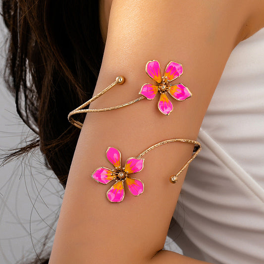 Brazalete de Brazo Flor Esmaltada Fucsia