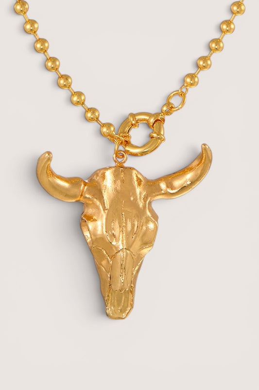 Collar Dije Cráneo de Toro Dorado