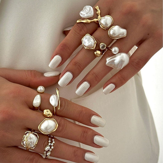 Anillo Perla Barroca Engaste Dorado Orgánico