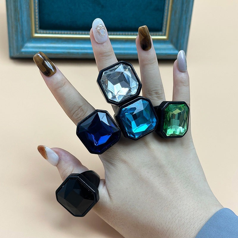 Anillos Statement Cristal Azul Base Negra