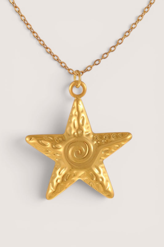 Collar Dije Estrella Martillada Dorada