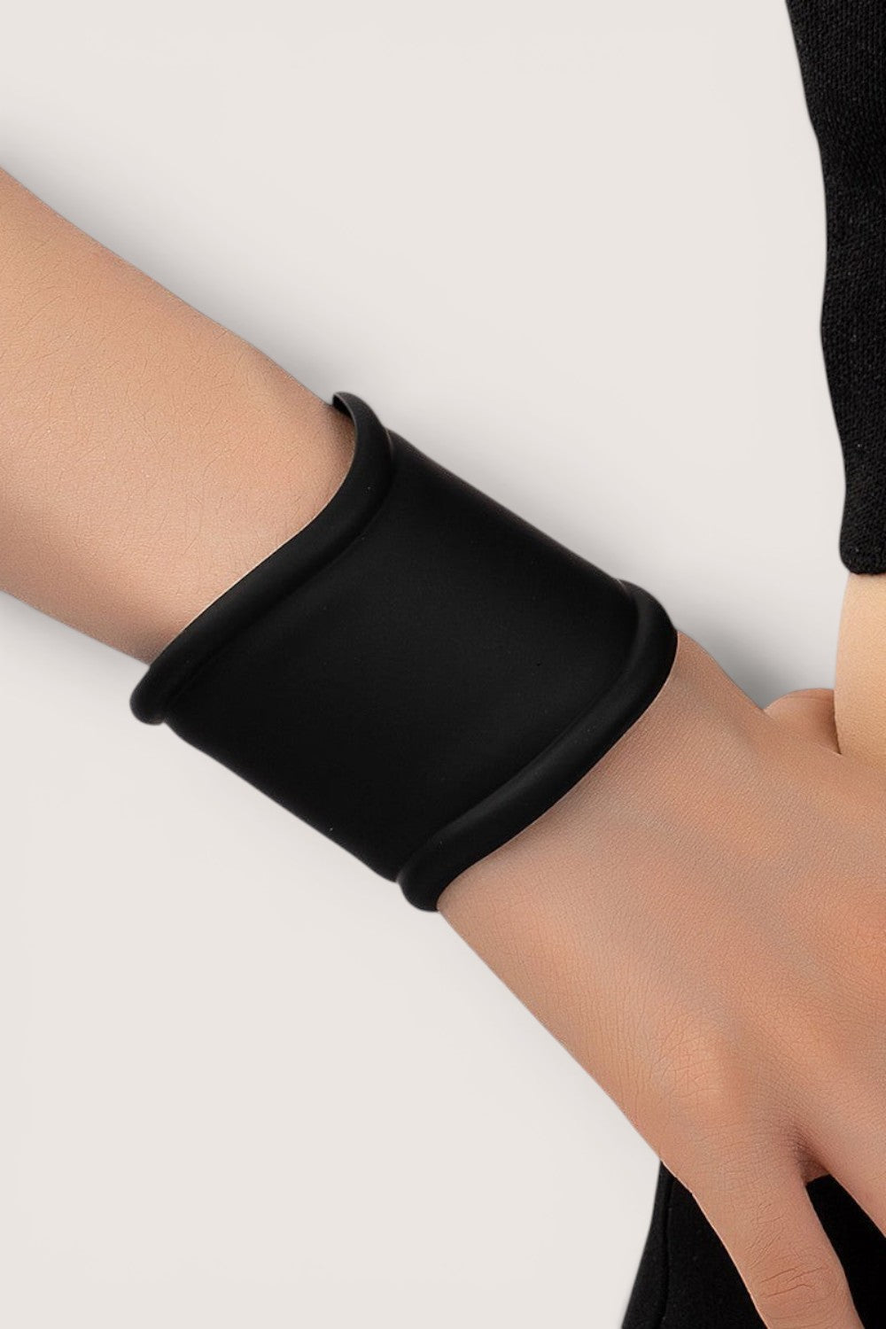 Pulsera Slap de Silicona Negro Mate