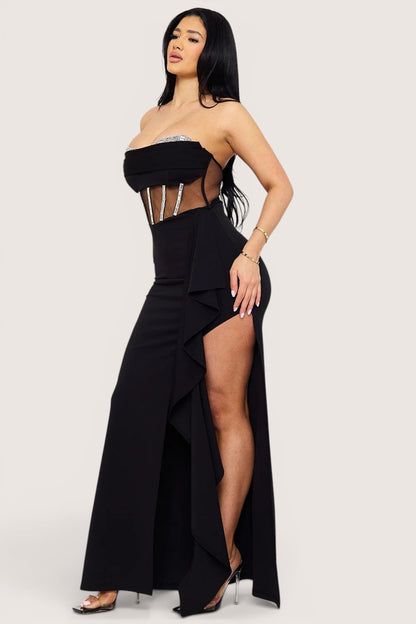 Vestido Largo Pegado escote drapeado  con copas con pedrería Negro