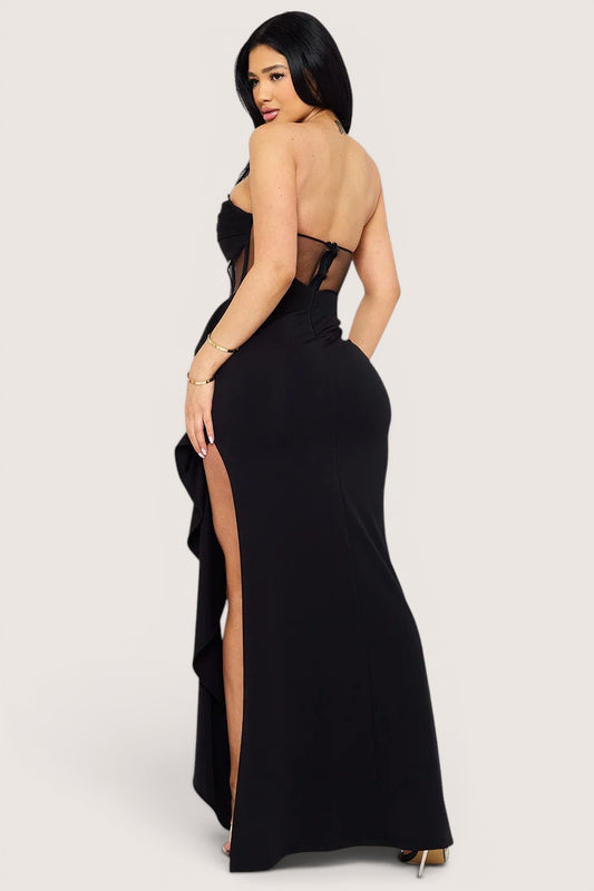 Vestido Largo Pegado escote drapeado  con copas con pedrería Negro