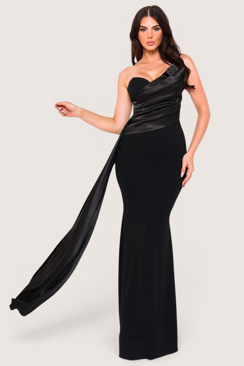 Vestido Largo Strapless Drappeado con Panel Satín – Color NEGRO
