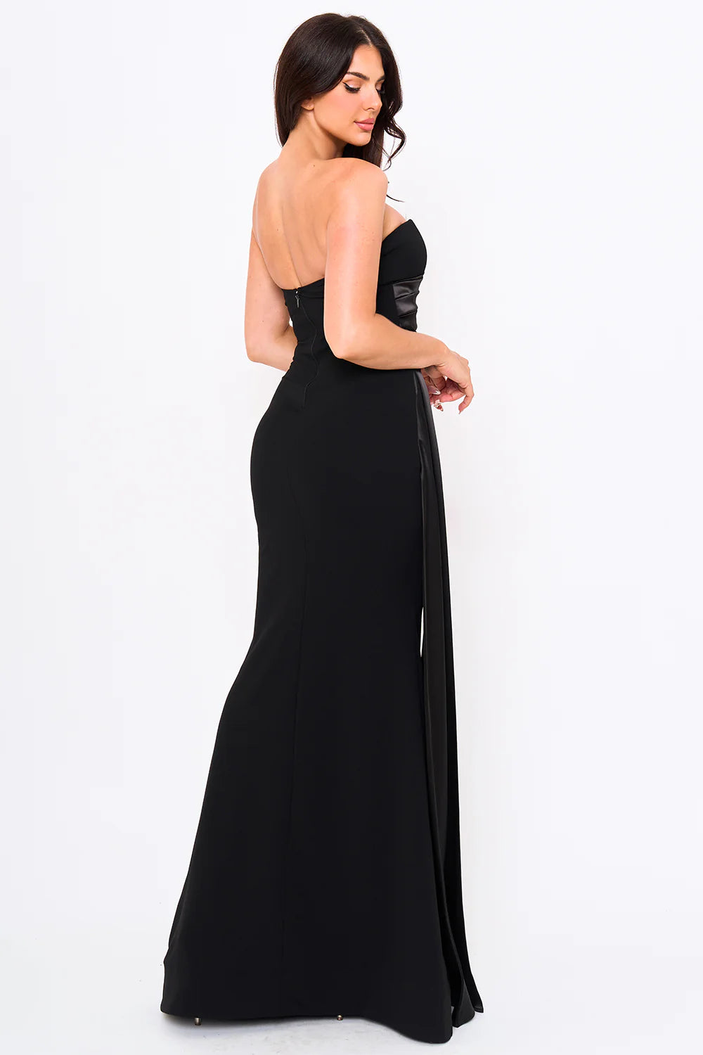 Vestido Largo Strapless Drappeado con Panel Satín – Color NEGRO