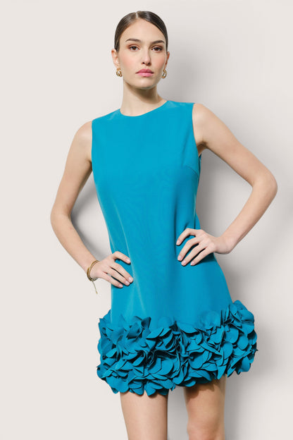 Vestido mini verde azulado cocktail pétalos - frente