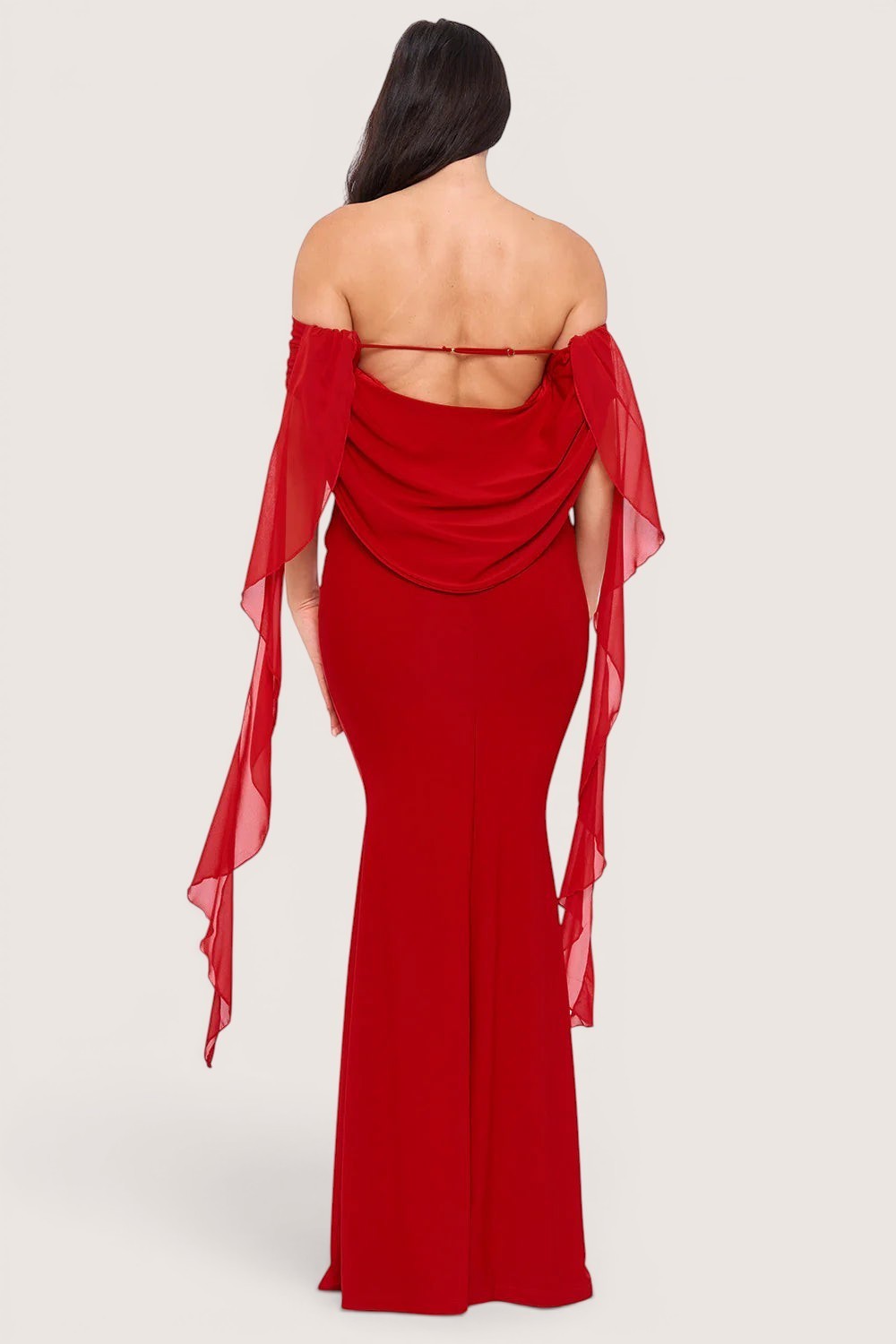 Vestido rojo elegante de gala vista detalle