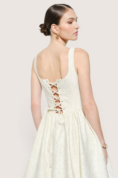 Vestido vainilla escote cuadrado bubble