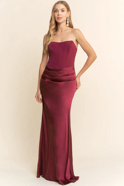 Detalle bodice corsé vestido vino satinado - Pink Shop by MAF