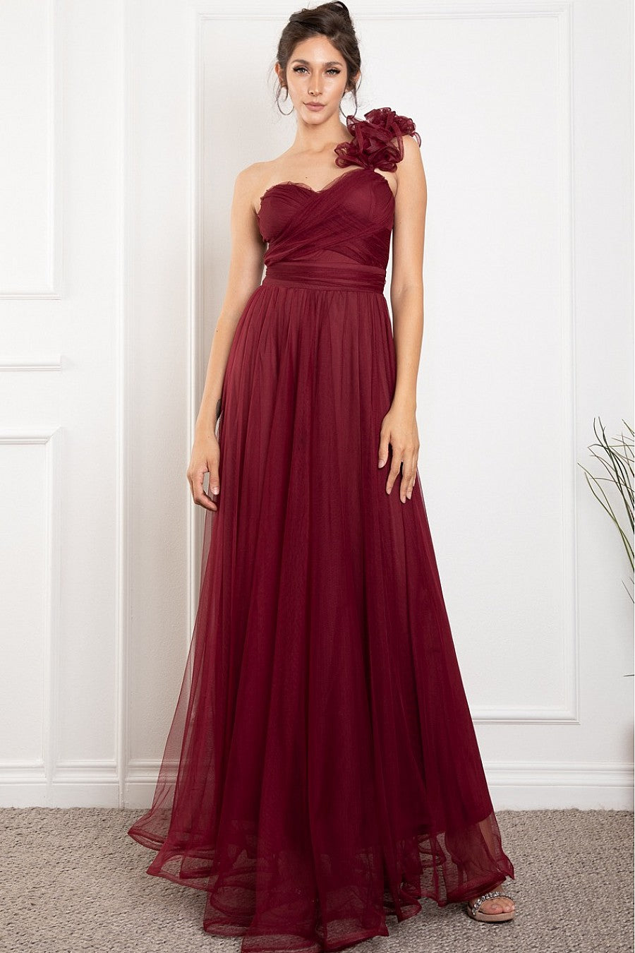 Vestido largo vino de tul un hombro con flor 3D - Pink Shop by MAF