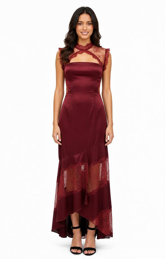 Vestido maxi de satén y encaje con cuello alto y olán asimétrico — Vino
