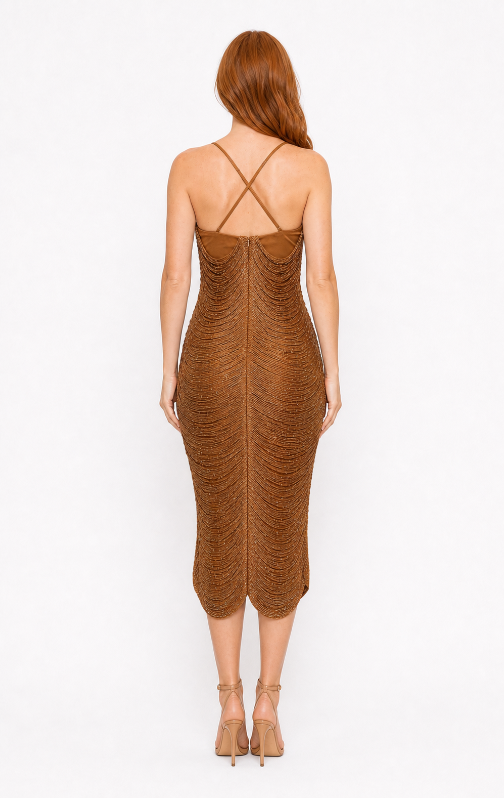 Vestido midi fruncido metálico de tirantes — Bronce