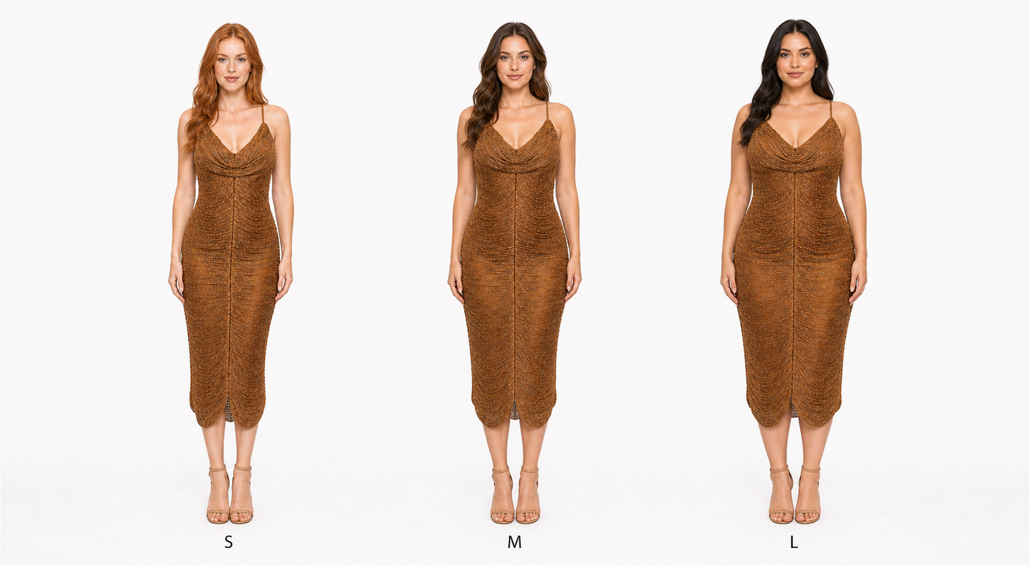 Vestido midi fruncido metálico de tirantes — Bronce