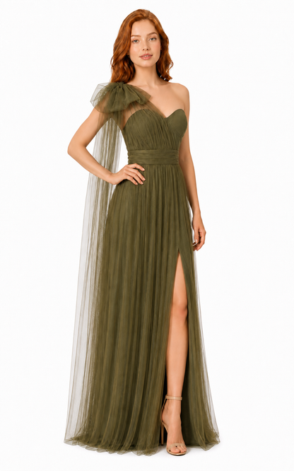 Vestido largo de tul un hombro con moño — Olivo