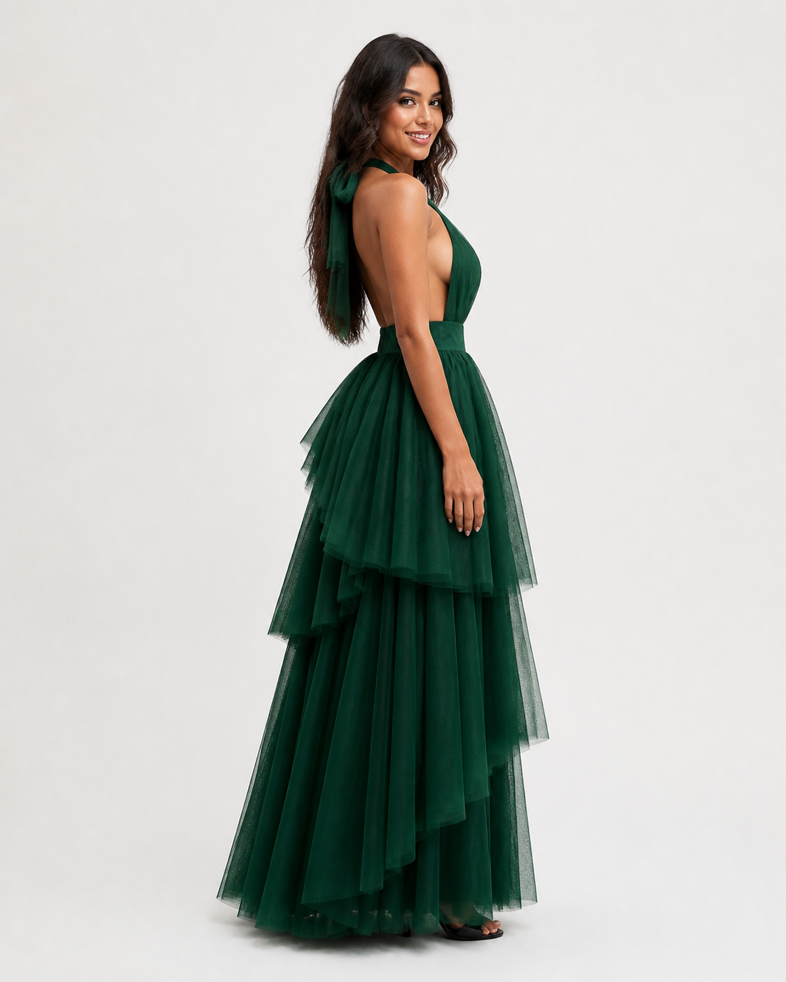 Vestido largo de tul halter con capas escalonadas — Verde bosque