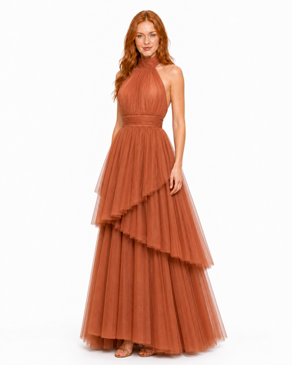 Vestido largo de tul halter con capas escalonadas — Terracota