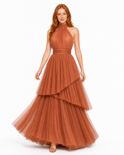 Vestido largo de tul halter con capas escalonadas — Terracota