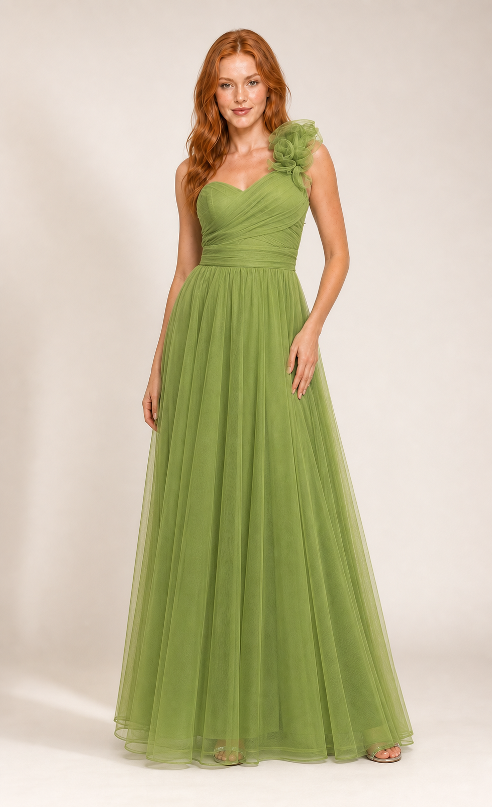 Vestido largo un hombro de tul con flor — Verde manzana