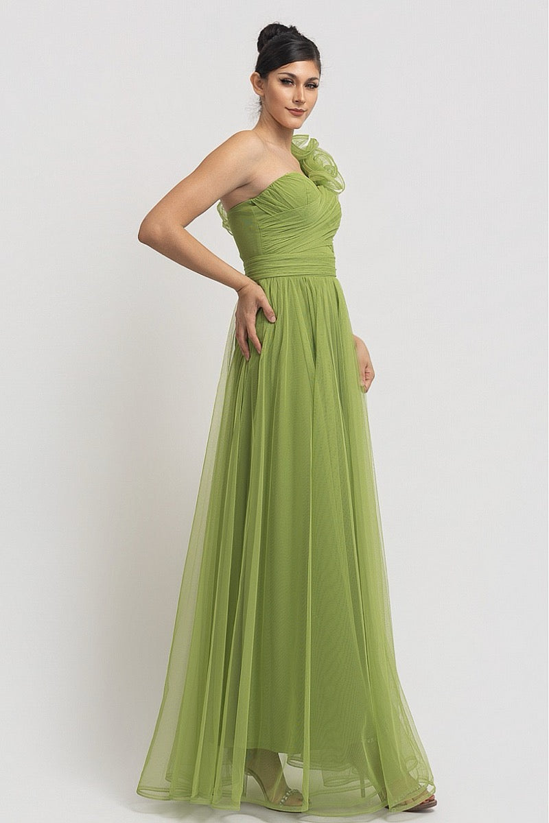 Vestido largo tul verde manzana un hombro — frente