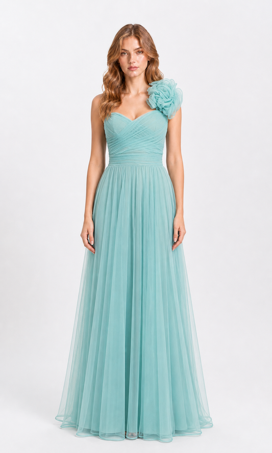 Vestido largo un hombro de tul con flor — Menta